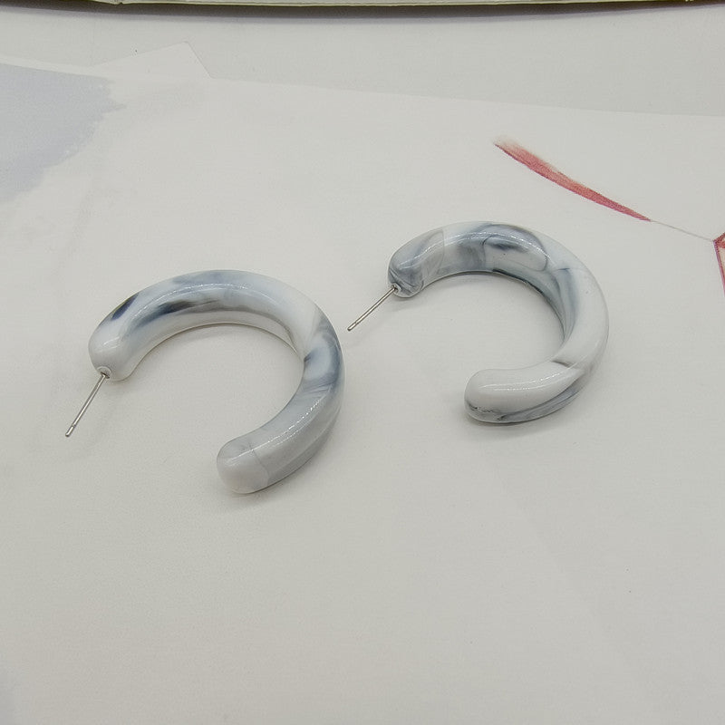 Simple Style C Shape Earrings Made Of Durable Acrylic Material