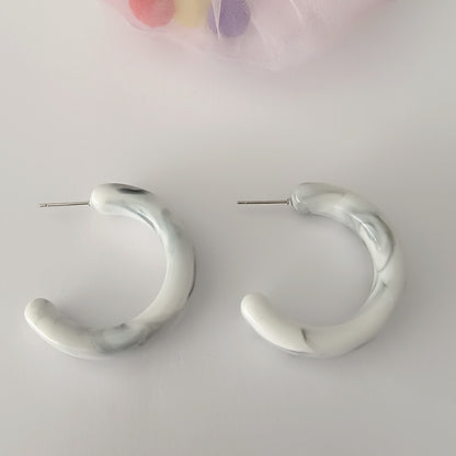 Simple Style C Shape Earrings Made Of Durable Acrylic Material