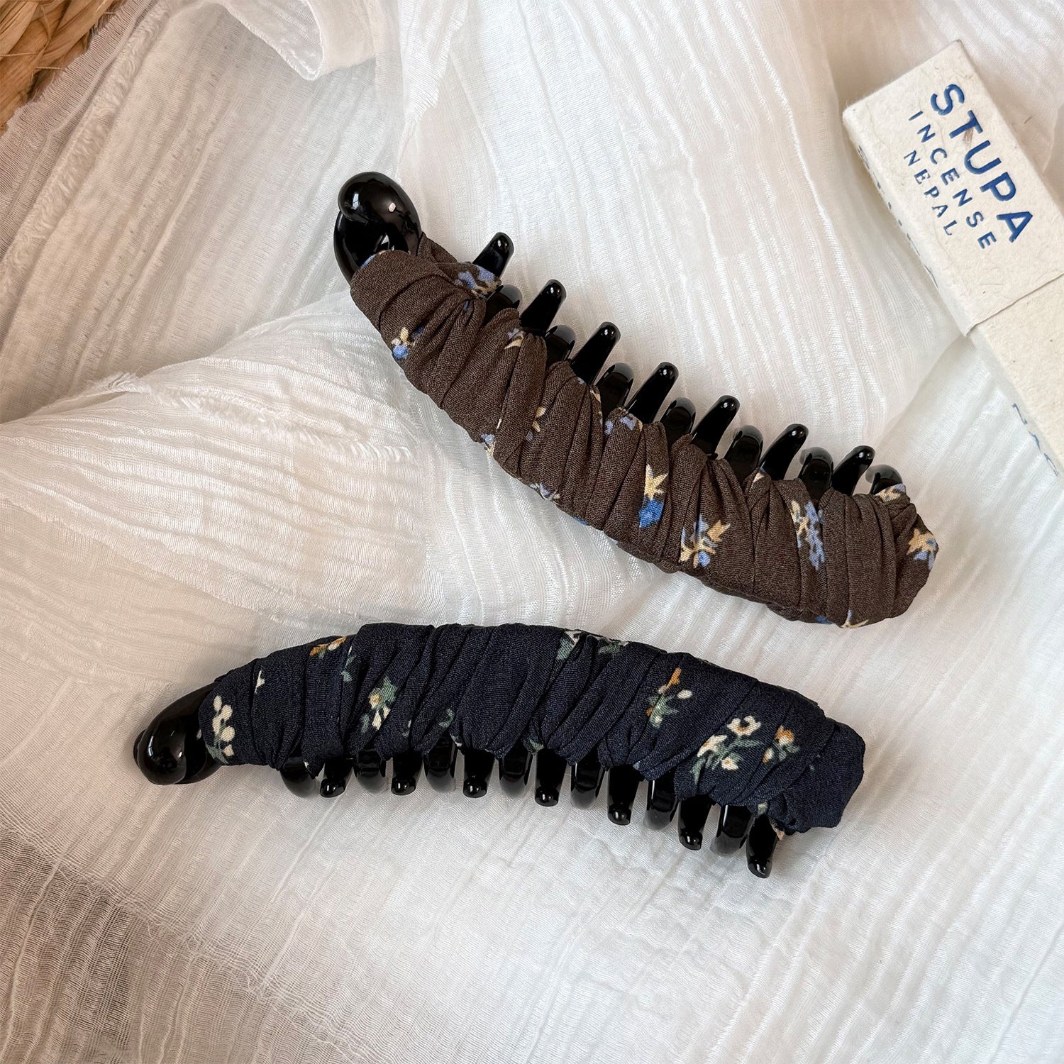 Ditsy Floral Banana Clip Hairpin For Women, Made Of Cloth In Coffer Color