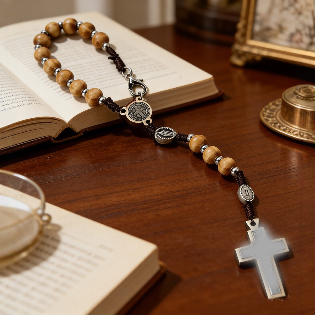 Unisex Vintage Style Wooden Knitting Rosary Car Beads Bracelet In Light Brown