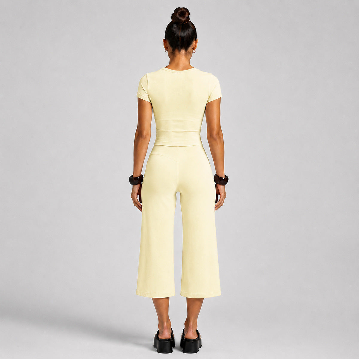 Sporty Calf-Length Running Jumpsuit For Women In Nylon Fabric Featuring Wide Leg Pants Design For Summer