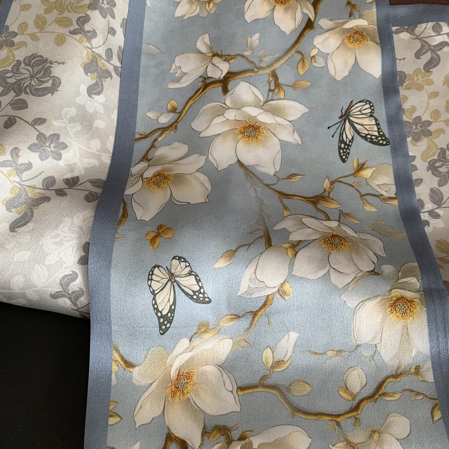 Sweet Silk Flowers Pattern Scarf For Women In Blue, Perfect For Spring & Summer