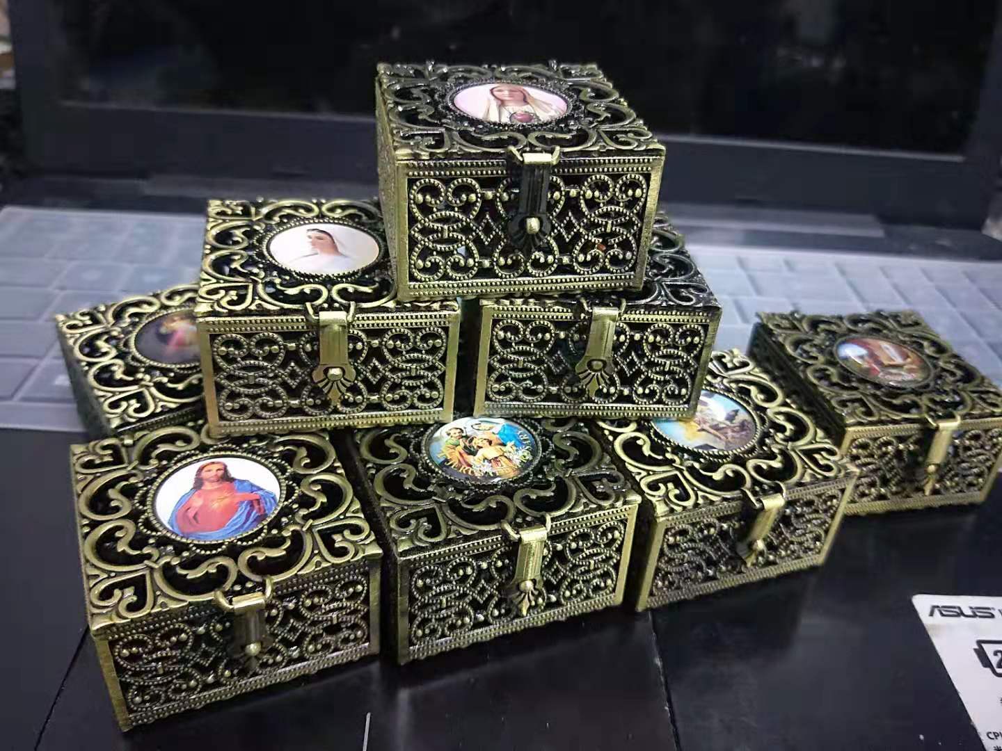 Geometric Zinc Jewelry Accessory In Retro Style With Electroplated Gold Plating Process