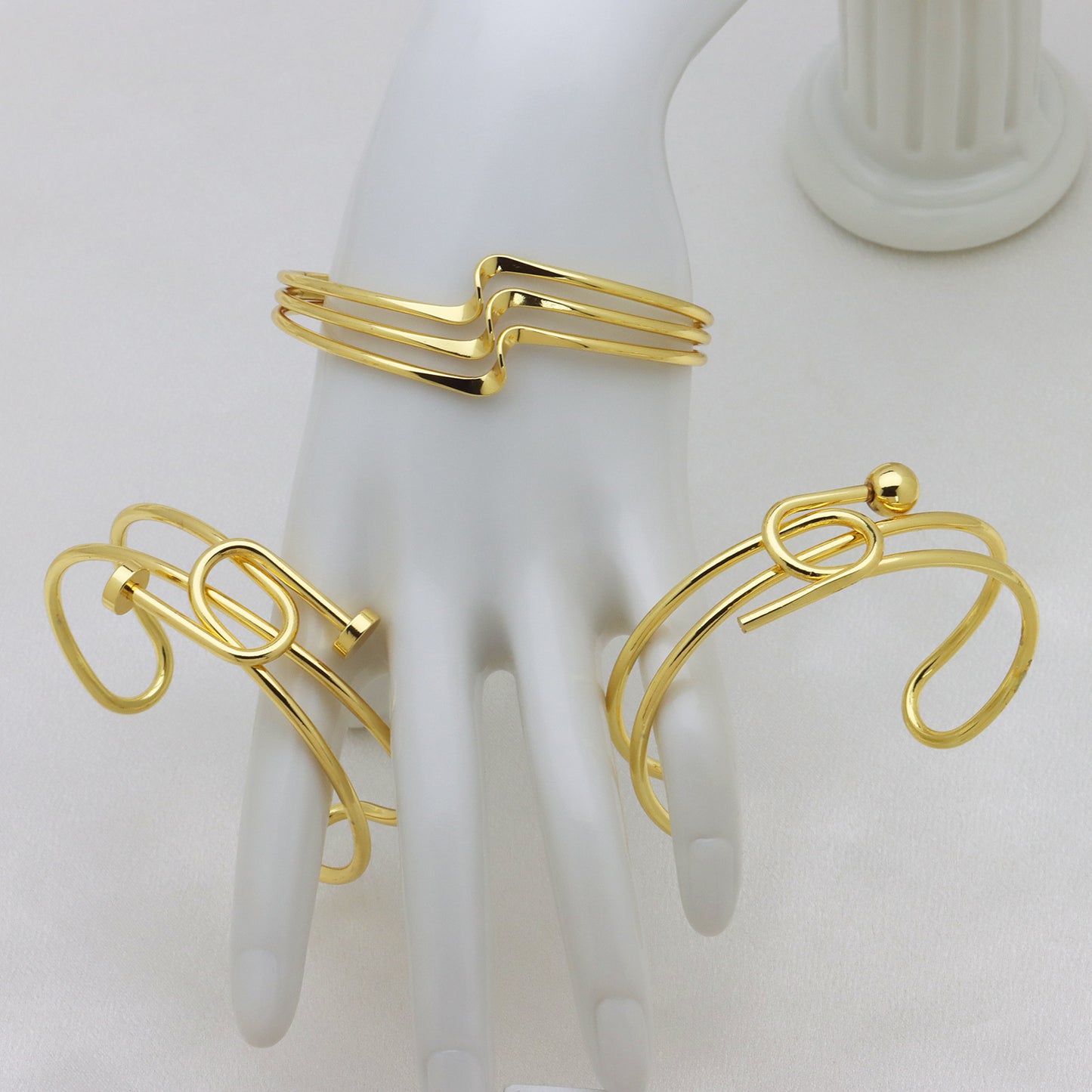 Heart Shape Bangle For Women In Copper With 18K Real Gold Plating And Zircon Inlay, Gold Bracelet
