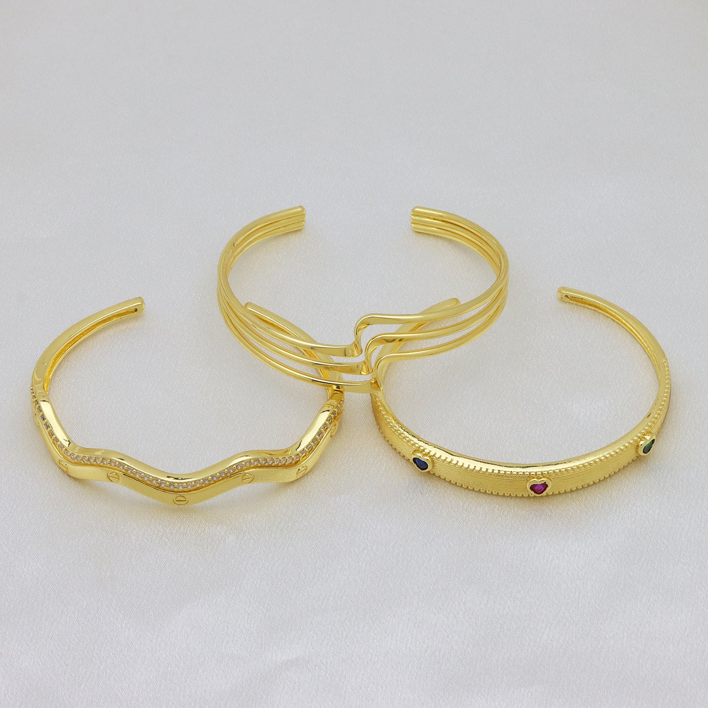 Heart Shape Bangle For Women In Copper With 18K Real Gold Plating And Zircon Inlay, Gold Bracelet