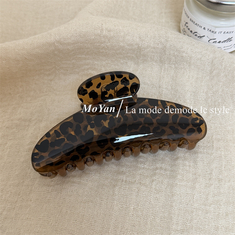 Vintage Style Shell Hair Claw For Women Made Of Durable PC Material In Coffer Color