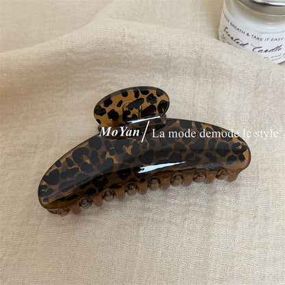 Vintage Style Shell Hair Claw For Women Made Of Durable PC Material In Coffer Color