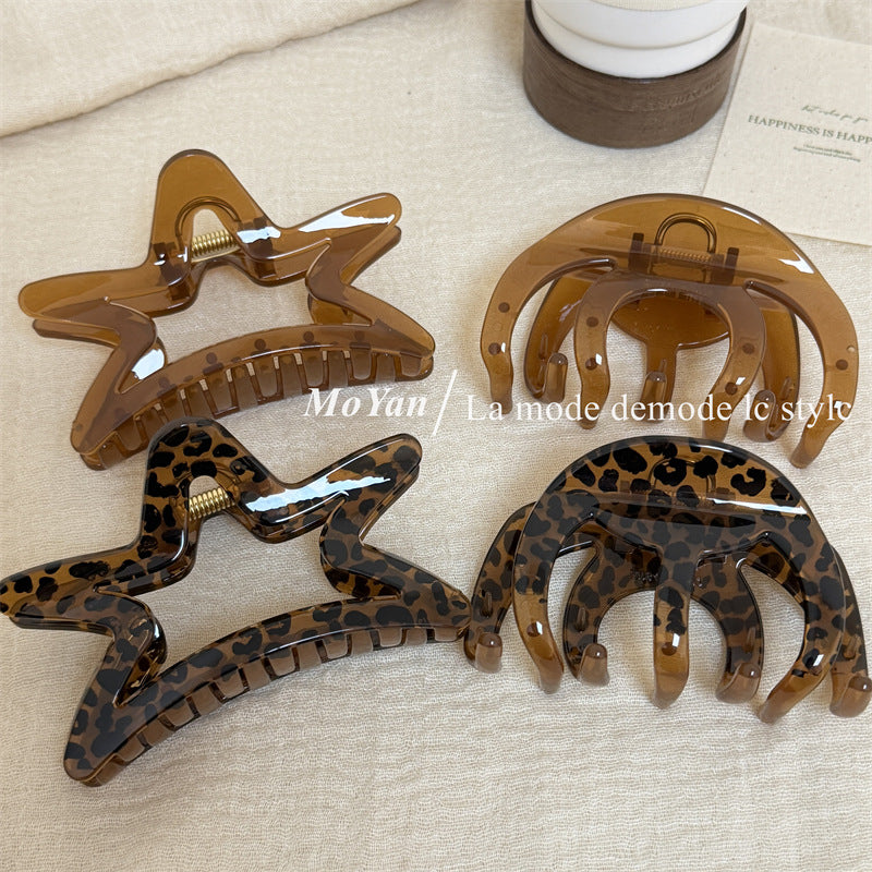 Vintage Style Shell Hair Claw For Women Made Of Durable PC Material In Coffer Color
