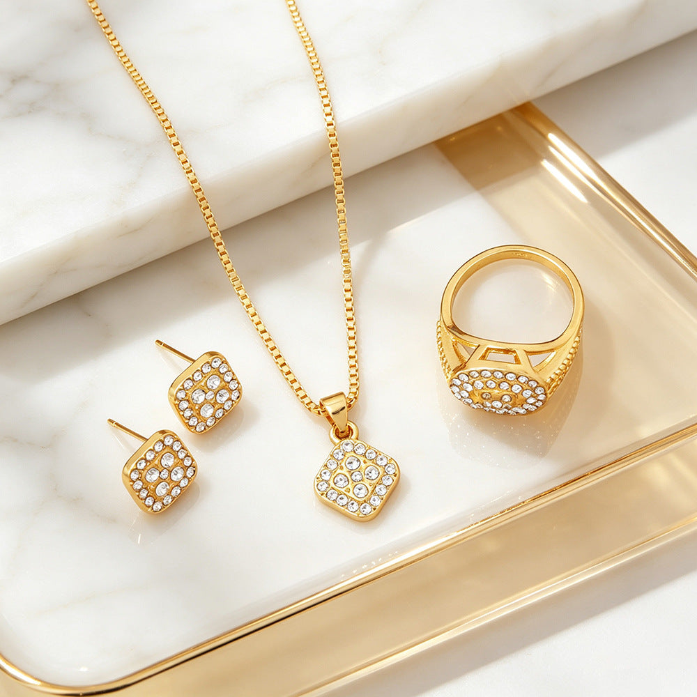 Women's Quartz Watch Jewelry Set With Round Dial, Alloy Strap, Jewelry Buckle, And Ordinary Glass Mirror