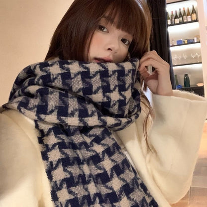 Houndstooth Pattern Women's Scarf In Dyed Black, Made Of Imitation Cashmere For Winter