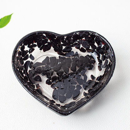 Modern Style Resin Heart Shape Ornaments For Christmas Home Decoration