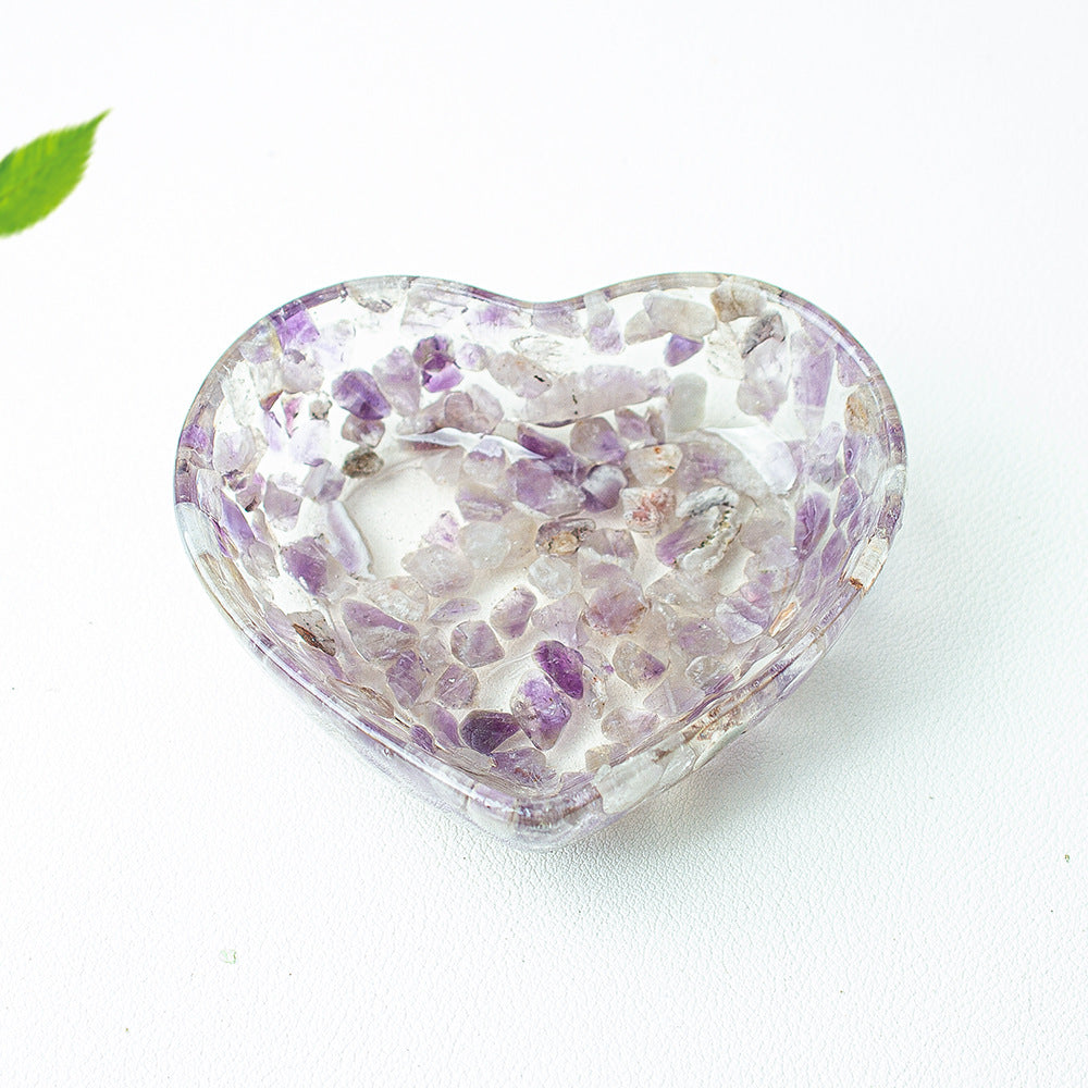 Modern Style Resin Heart Shape Ornaments For Christmas Home Decoration