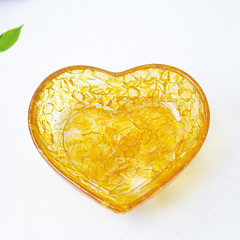 Modern Style Resin Heart Shape Ornaments For Christmas Home Decoration