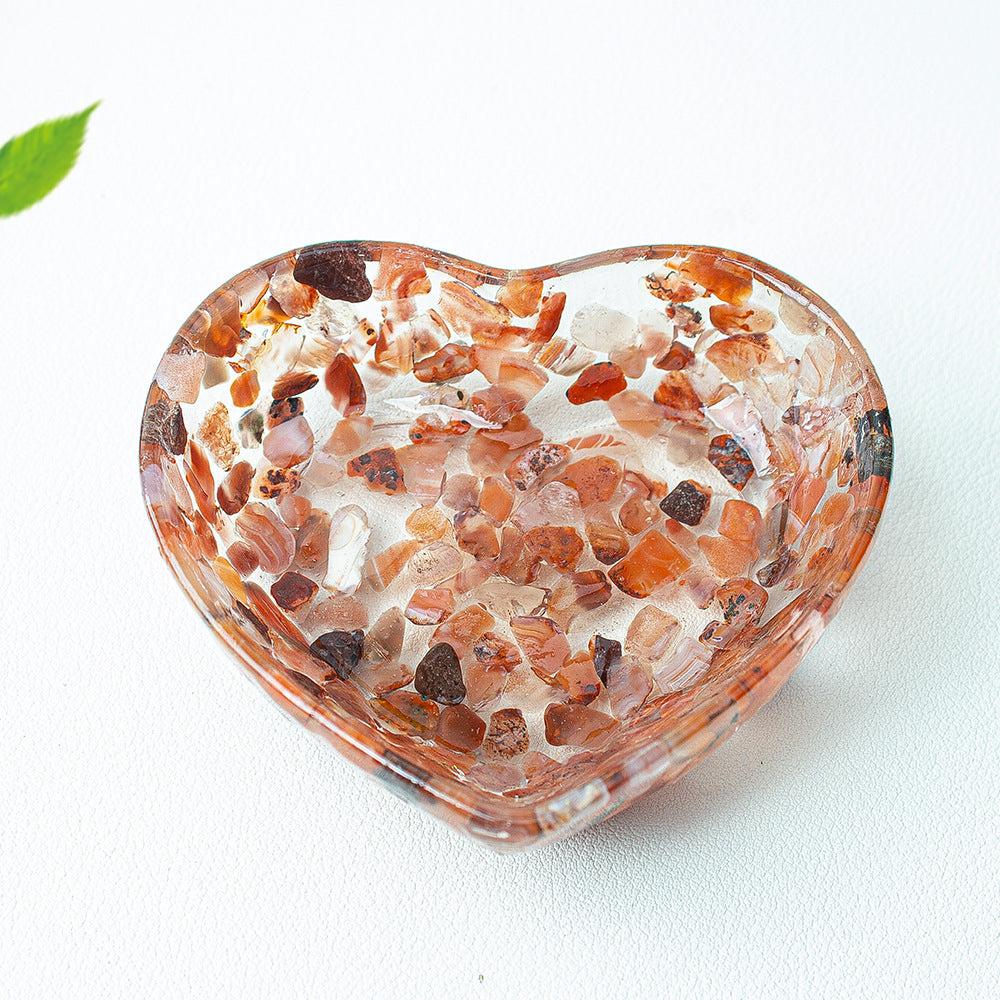 Modern Style Resin Heart Shape Ornaments For Christmas Home Decoration