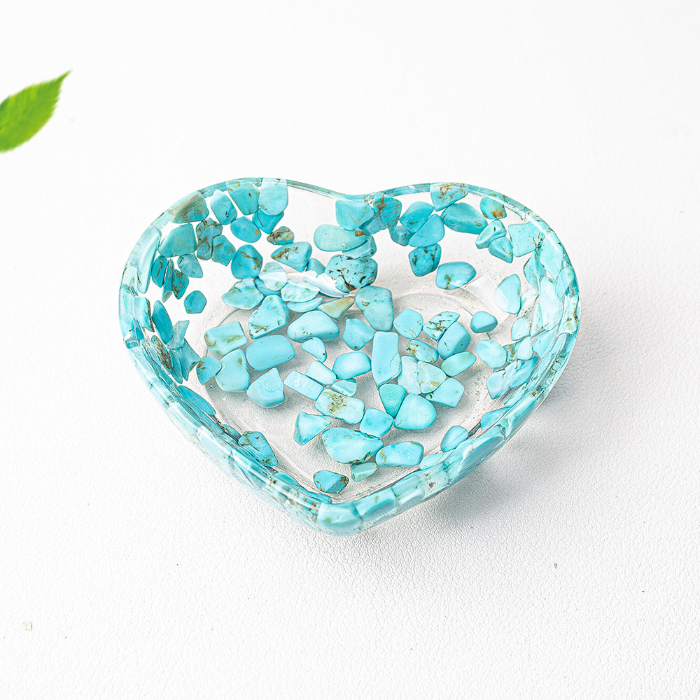 Modern Style Resin Heart Shape Ornaments For Christmas Home Decoration