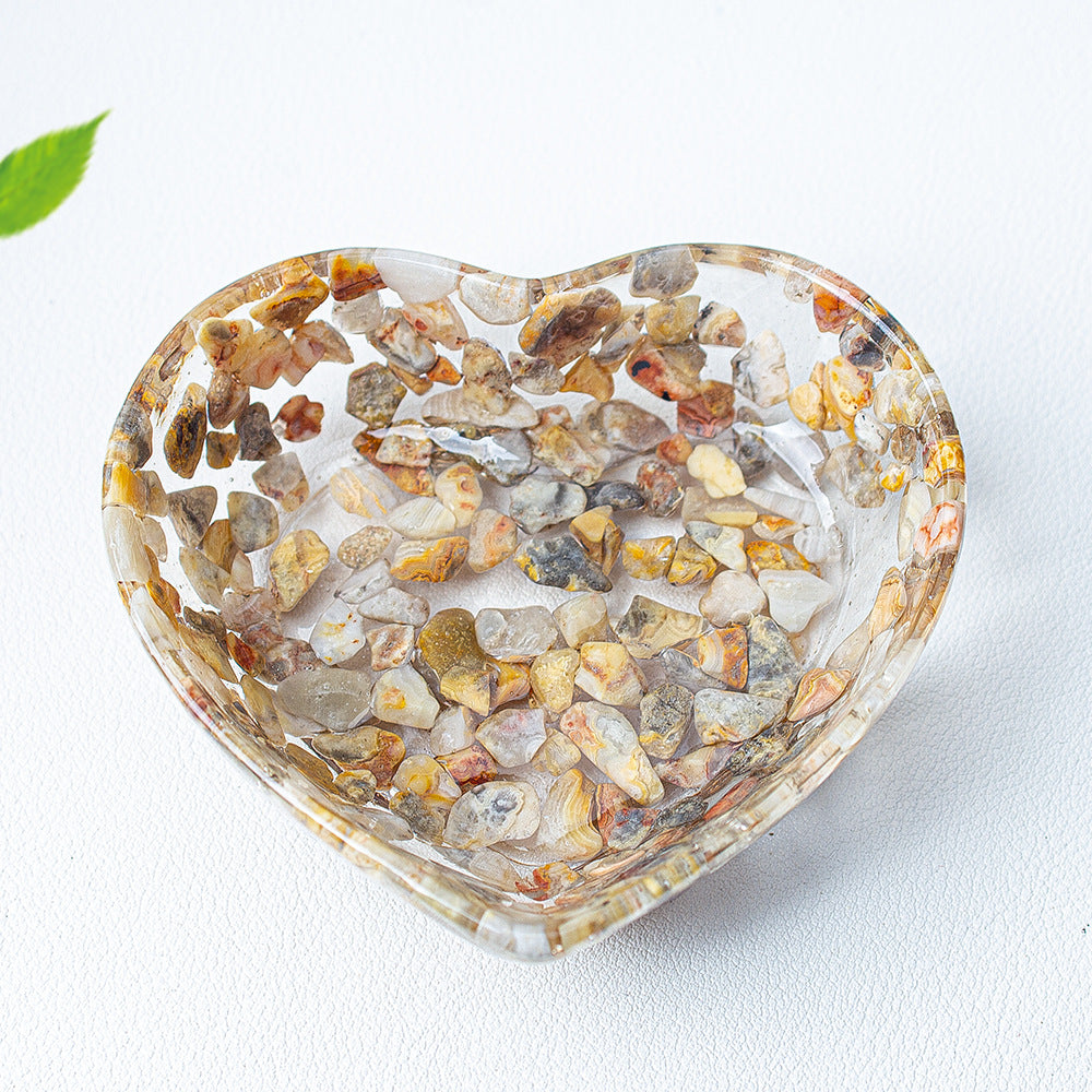 Modern Style Resin Heart Shape Ornaments For Christmas Home Decoration