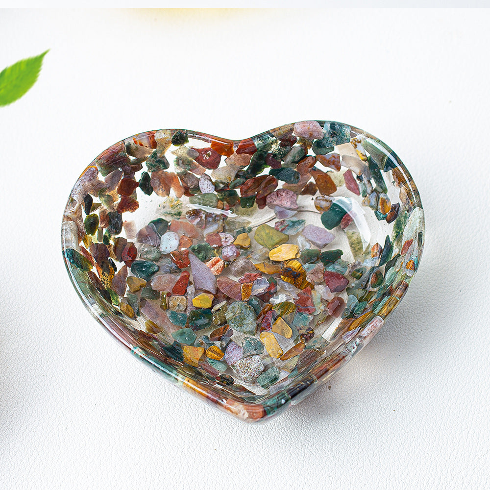 Modern Style Resin Heart Shape Ornaments For Christmas Home Decoration