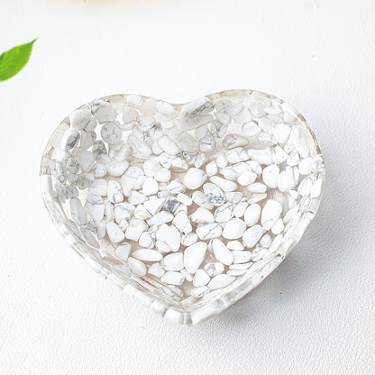 Modern Style Resin Heart Shape Ornaments For Christmas Home Decoration