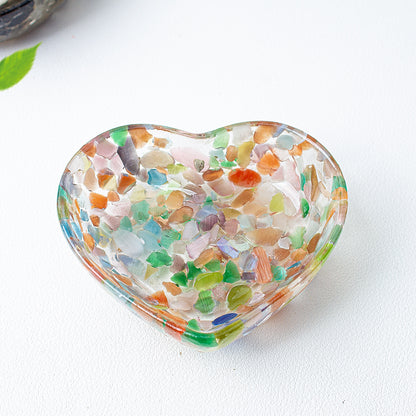 Modern Style Resin Heart Shape Ornaments For Christmas Home Decoration