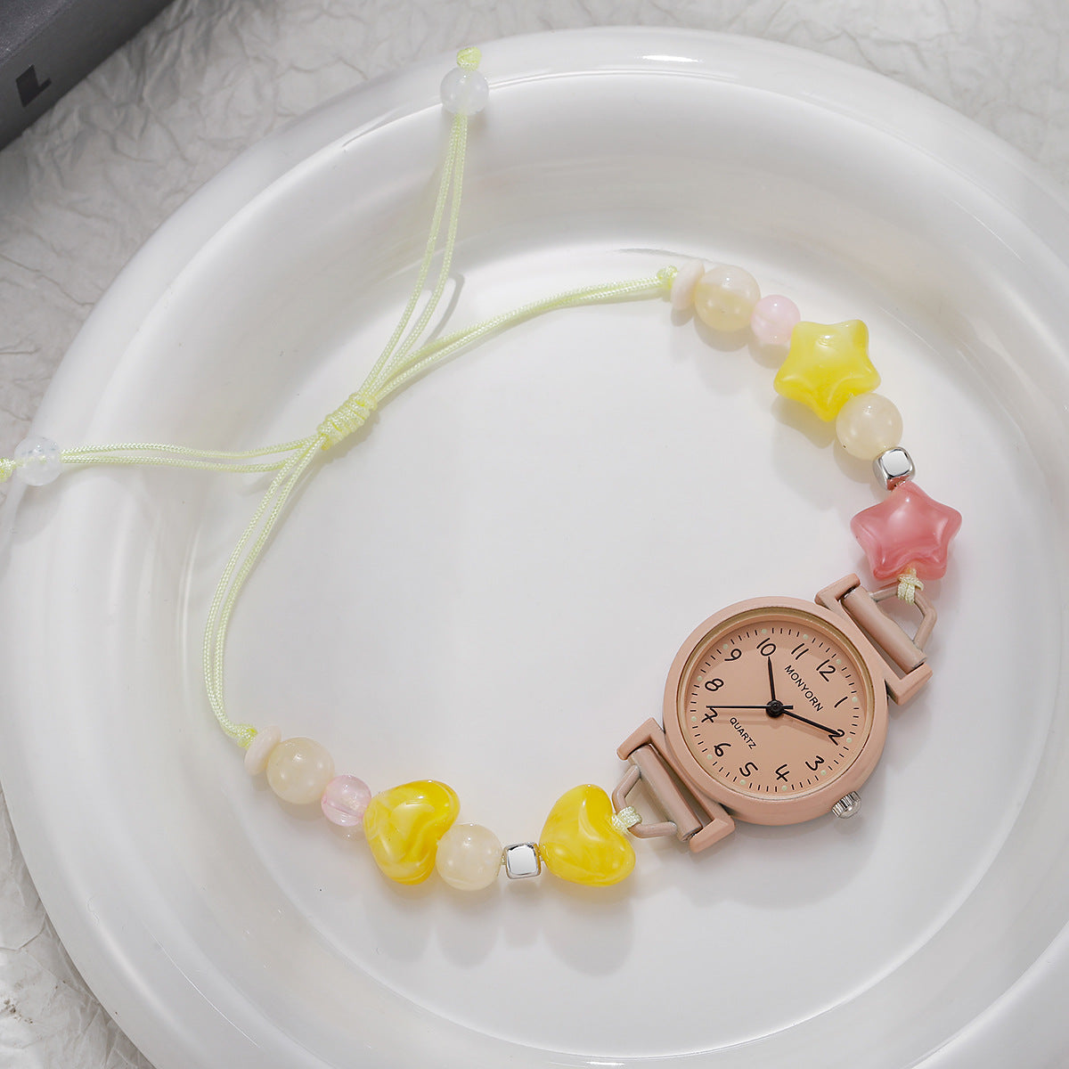 Women's Quartz Watch With Braid Strap, Round Dial, Ordinary Glass Mirror, And Pointer Display