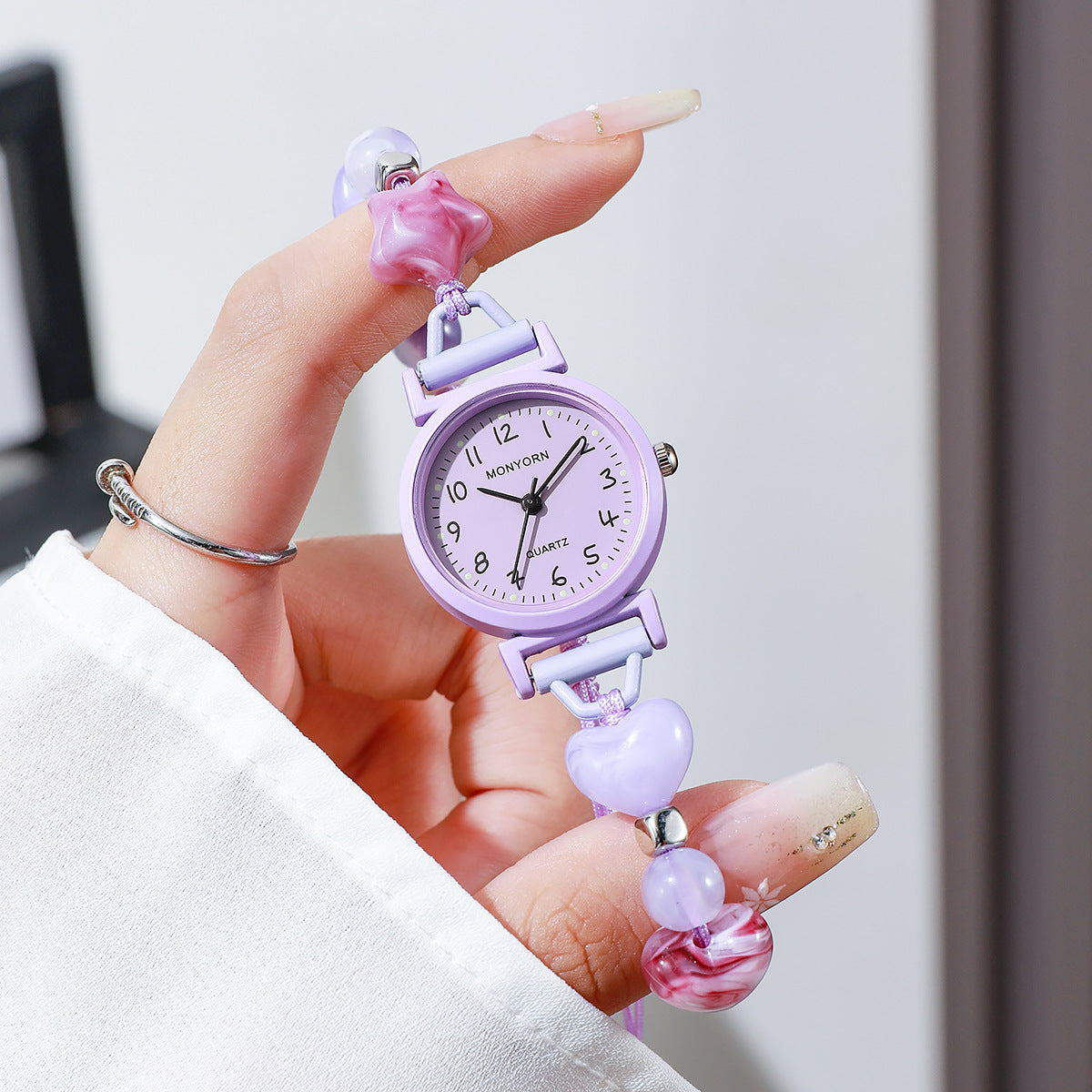 Women's Quartz Watch With Braid Strap, Round Dial, Ordinary Glass Mirror, And Pointer Display