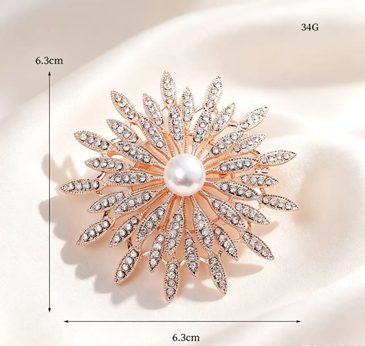 Gold Alloy Flower Pin With Artificial Pearl Inlay Featuring Electroplated Craftsmanship
