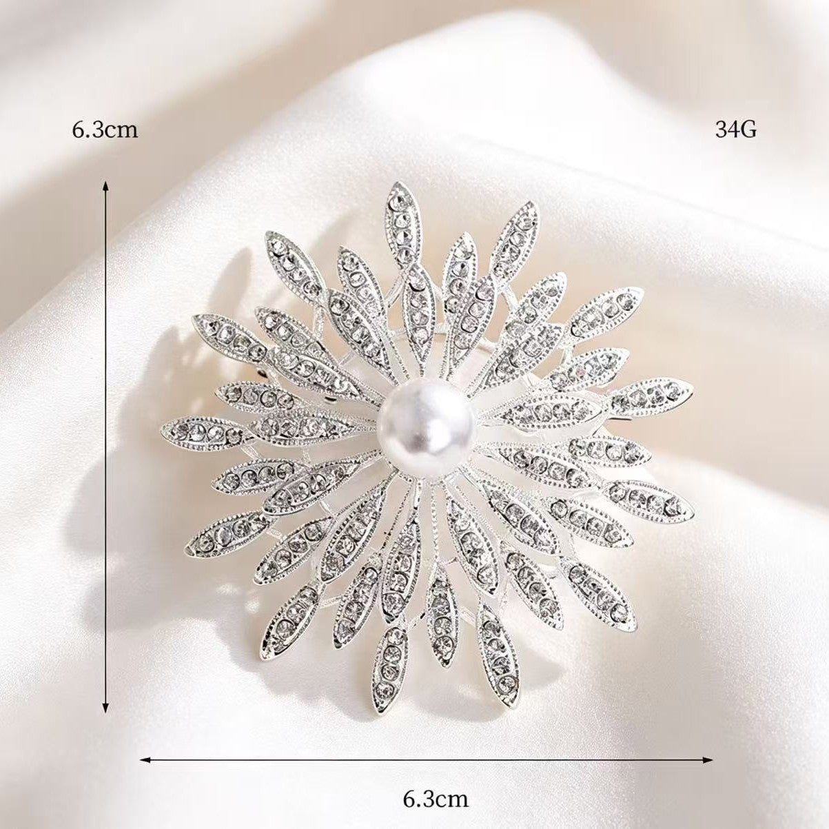 Gold Alloy Flower Pin With Artificial Pearl Inlay Featuring Electroplated Craftsmanship