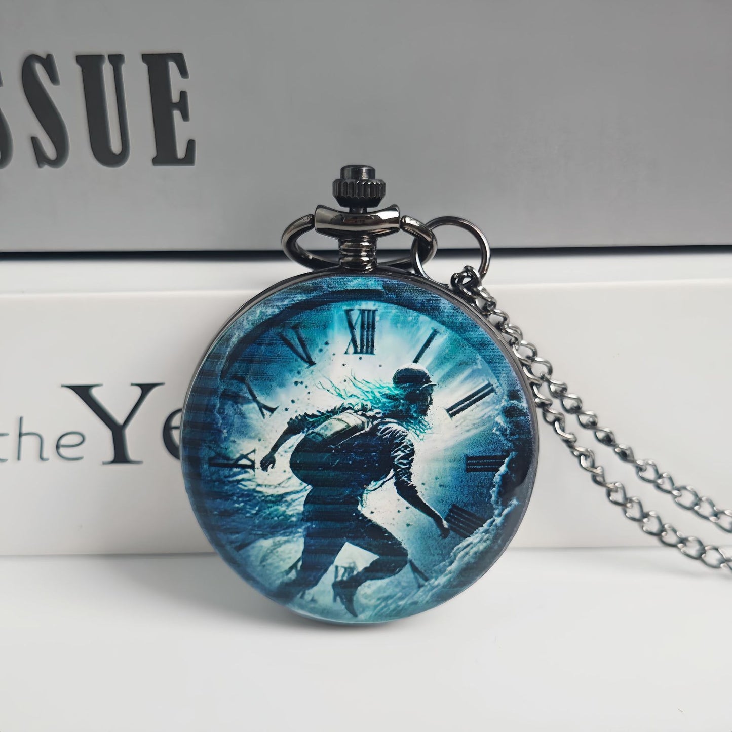 Unisex Quartz Watch With Alloy Strap, Round Dial, Metal Case, Ordinary Glass Mirror, And Pointer+Number Display