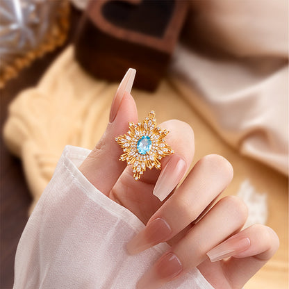 Baroque Style Star Pin For Women In 925 Sterling Silver With August Birthstone Peridot Inlay