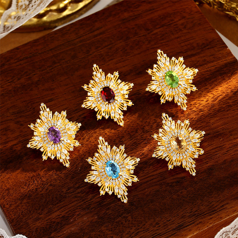 Baroque Style Star Pin For Women In 925 Sterling Silver With August Birthstone Peridot Inlay