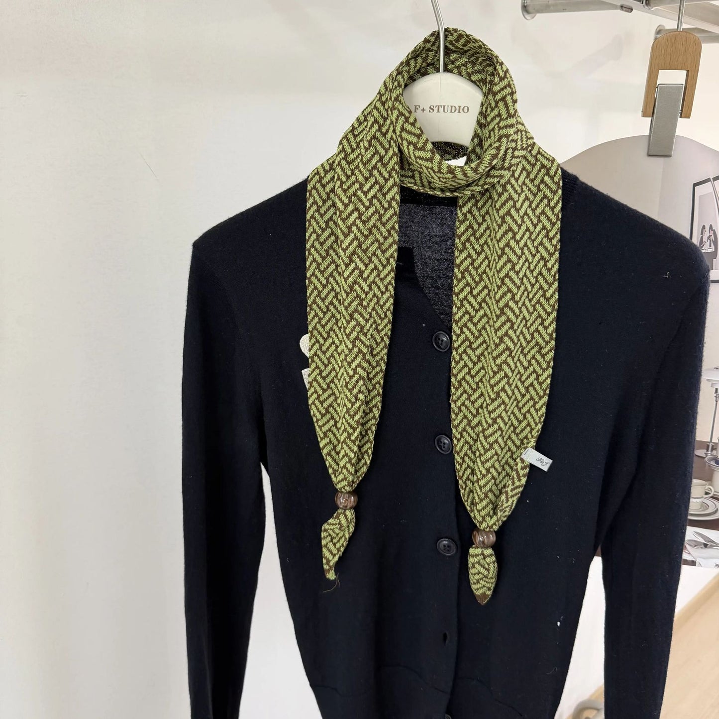 Women’s Linen Twilly Scarf With Lattice Pattern In Grey, Perfect For Spring
