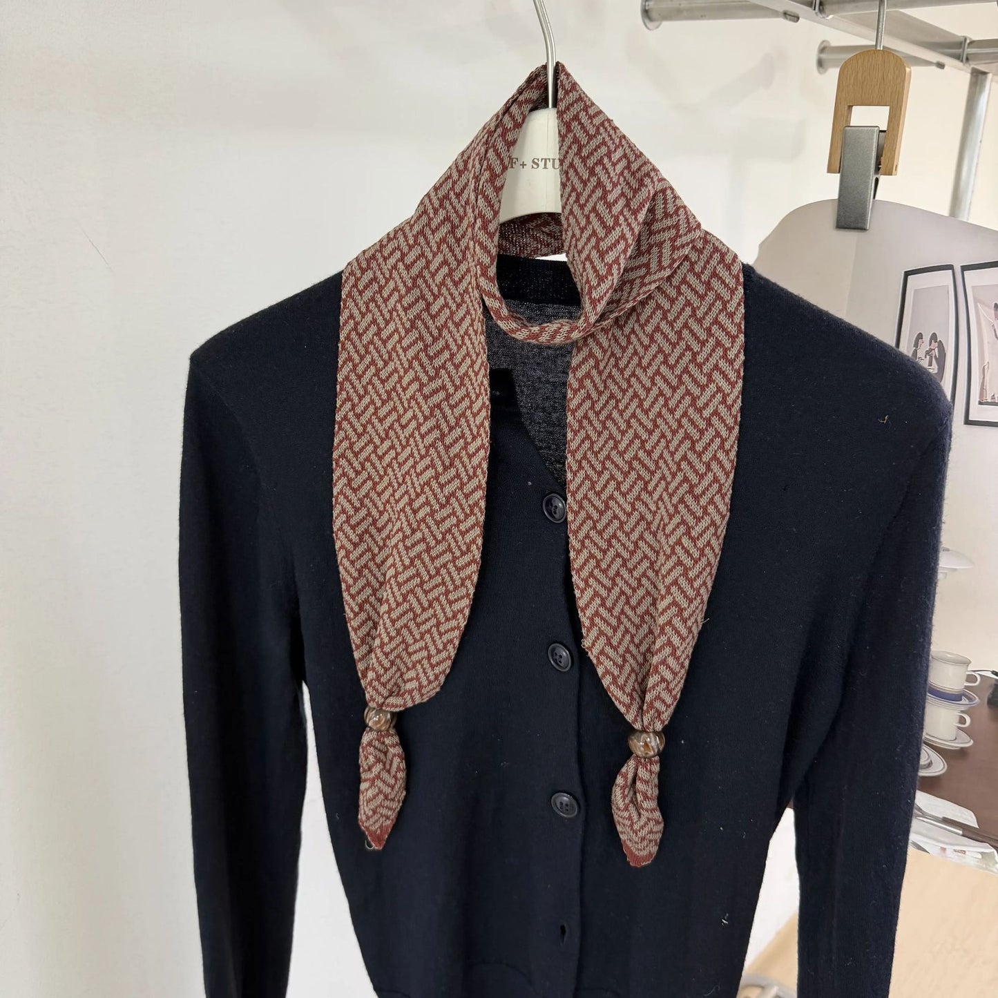 Women’s Linen Twilly Scarf With Lattice Pattern In Grey, Perfect For Spring