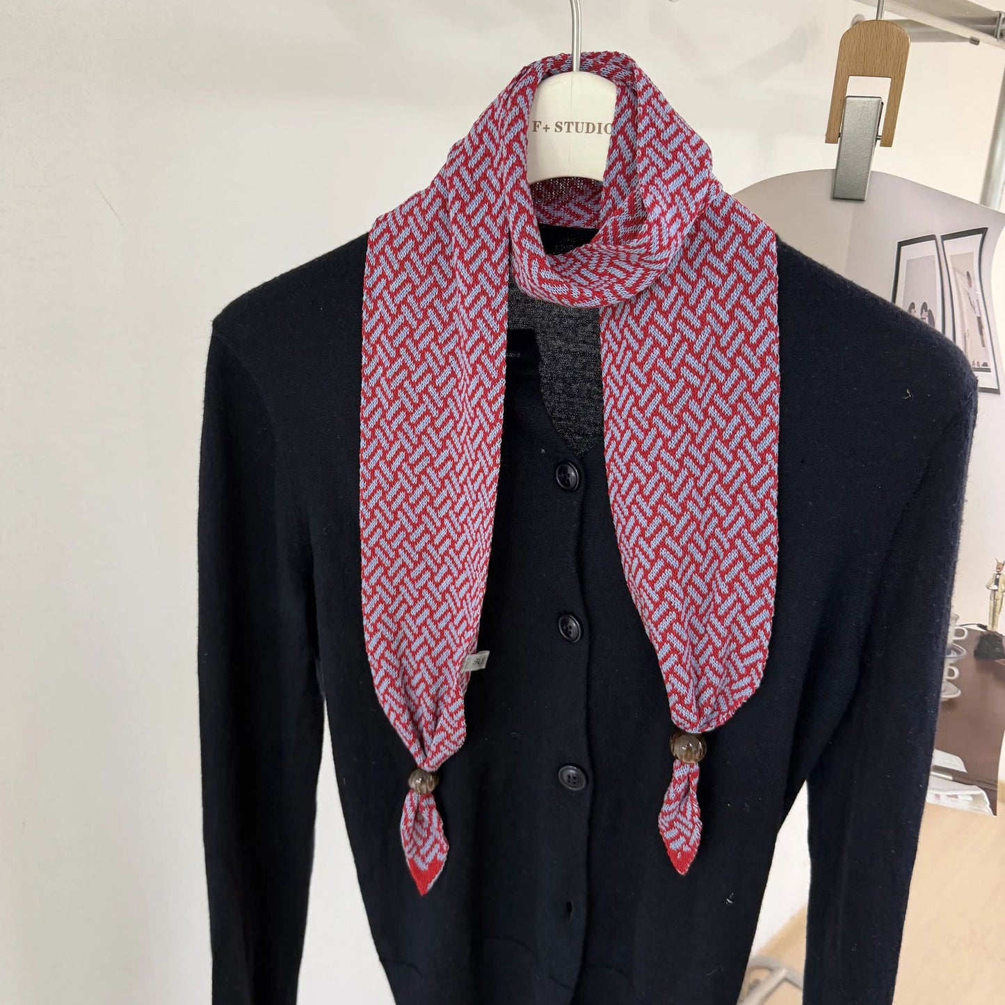 Women’s Linen Twilly Scarf With Lattice Pattern In Grey, Perfect For Spring