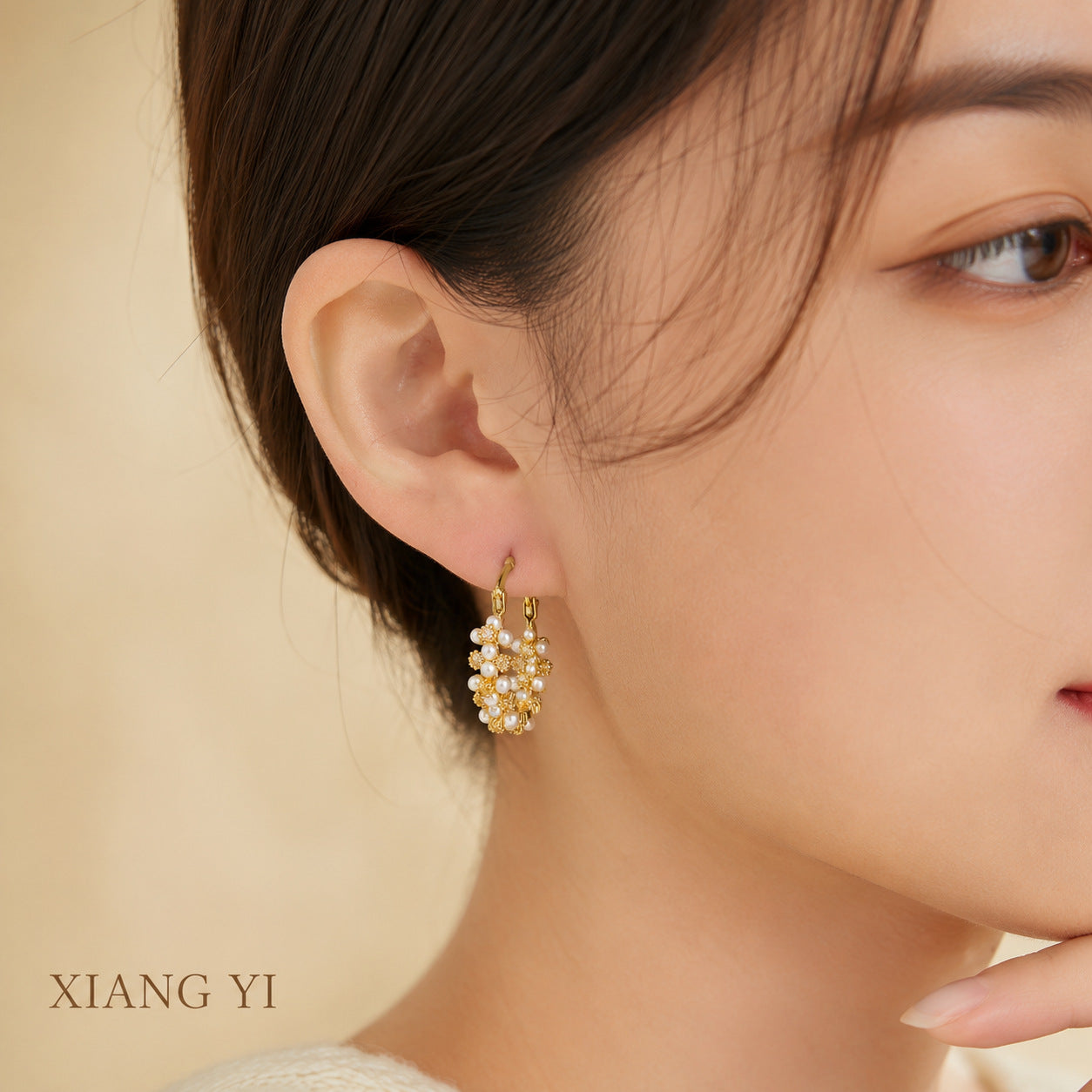 Round Hoop Earrings For Women Featuring Electroplated Craftsmanship With Retro Style And Imitation Pearl Inlay