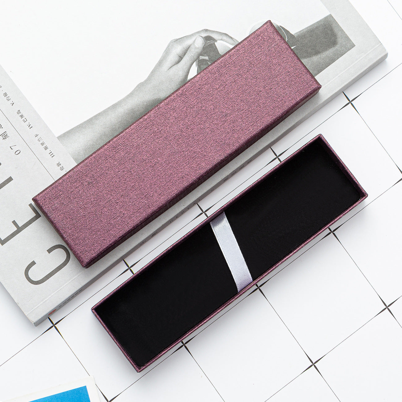 Christmas Pencil Case Made Of Paper, Perfect For Holiday Stationery Gifts