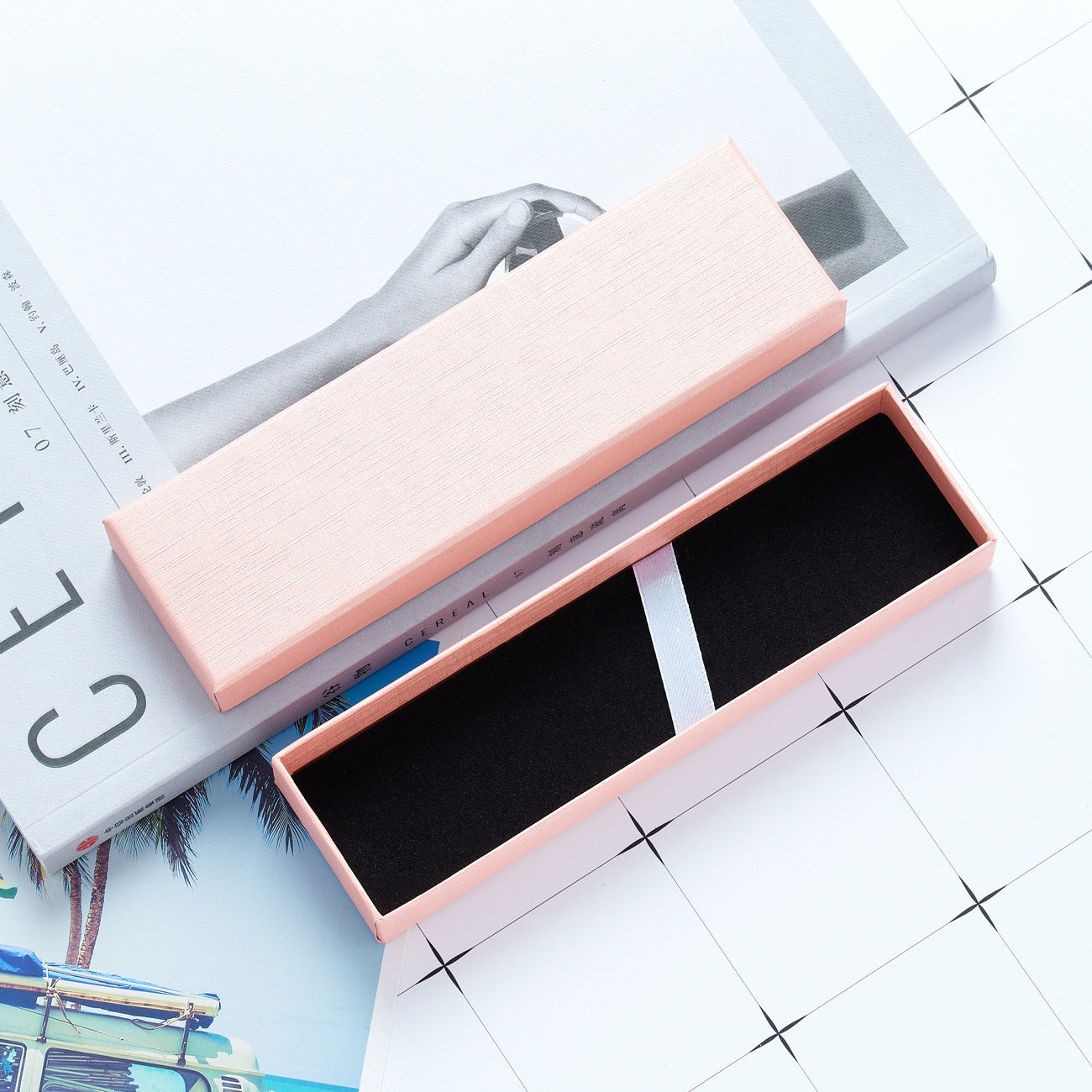 Christmas Pencil Case Made Of Paper, Perfect For Holiday Stationery Gifts