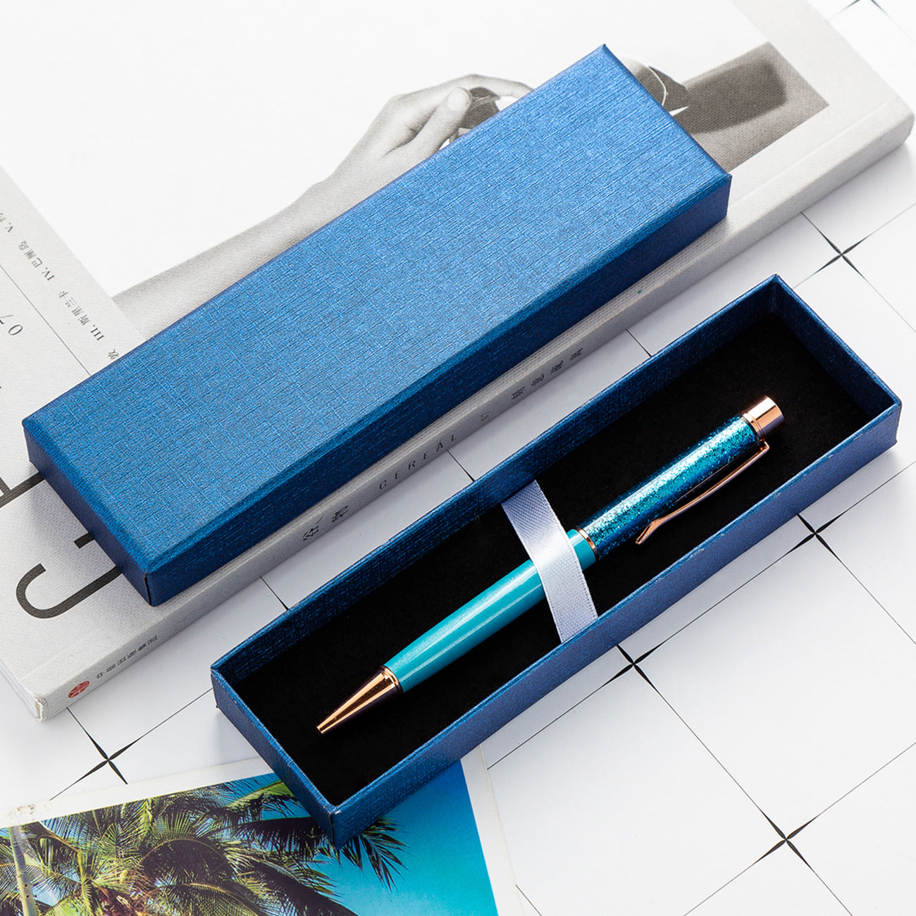 Christmas Pencil Case Made Of Paper, Perfect For Holiday Stationery Gifts