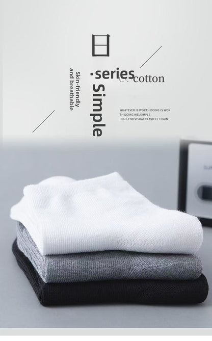 Unisex Casual Solid Color Socks In Dyed Black, Made With Comfortable Polyester Cotton For Spring Wear