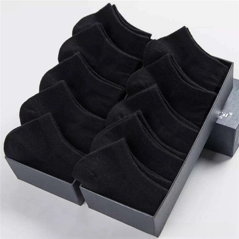 Unisex Casual Solid Color Socks In Dyed Black, Made With Comfortable Polyester Cotton For Spring Wear