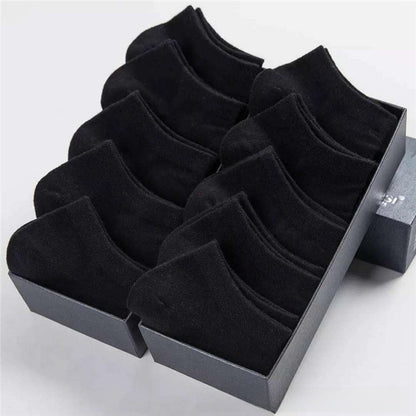 Unisex Casual Solid Color Socks In Dyed Black, Made With Comfortable Polyester Cotton For Spring Wear