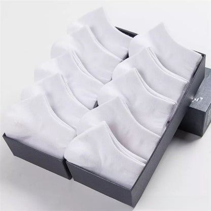 Unisex Casual Solid Color Socks In Dyed Black, Made With Comfortable Polyester Cotton For Spring Wear