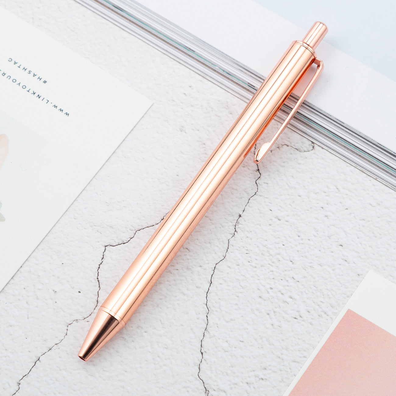 Ballpoint Pen 1 PCS Package Made Of Durable Alloy Material For Smooth Writing