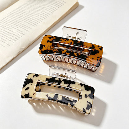 Original Design Leopard Print Hair Claws For Women Made Of Durable PS Material With Acrylic Inlay