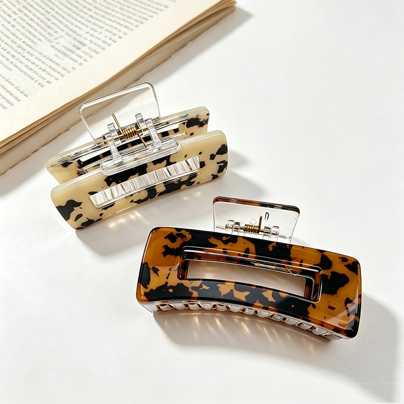 Original Design Leopard Print Hair Claws For Women Made Of Durable PS Material With Acrylic Inlay
