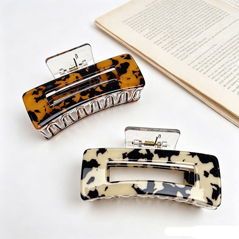 Original Design Leopard Print Hair Claws For Women Made Of Durable PS Material With Acrylic Inlay