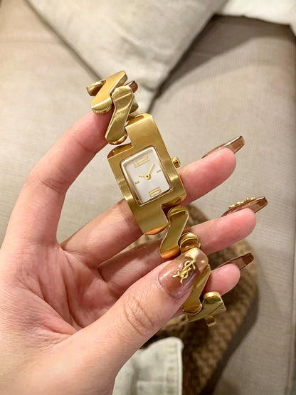 Women’s Quartz Watch With Square Dial, Stainless Steel Strap, Single Folding Buckle, And Ordinary Glass Mirror