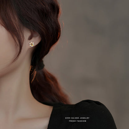 Sweet Style Garlands For Women Stud Earrings Made Of S999 Silver Featuring Epoxy Colour