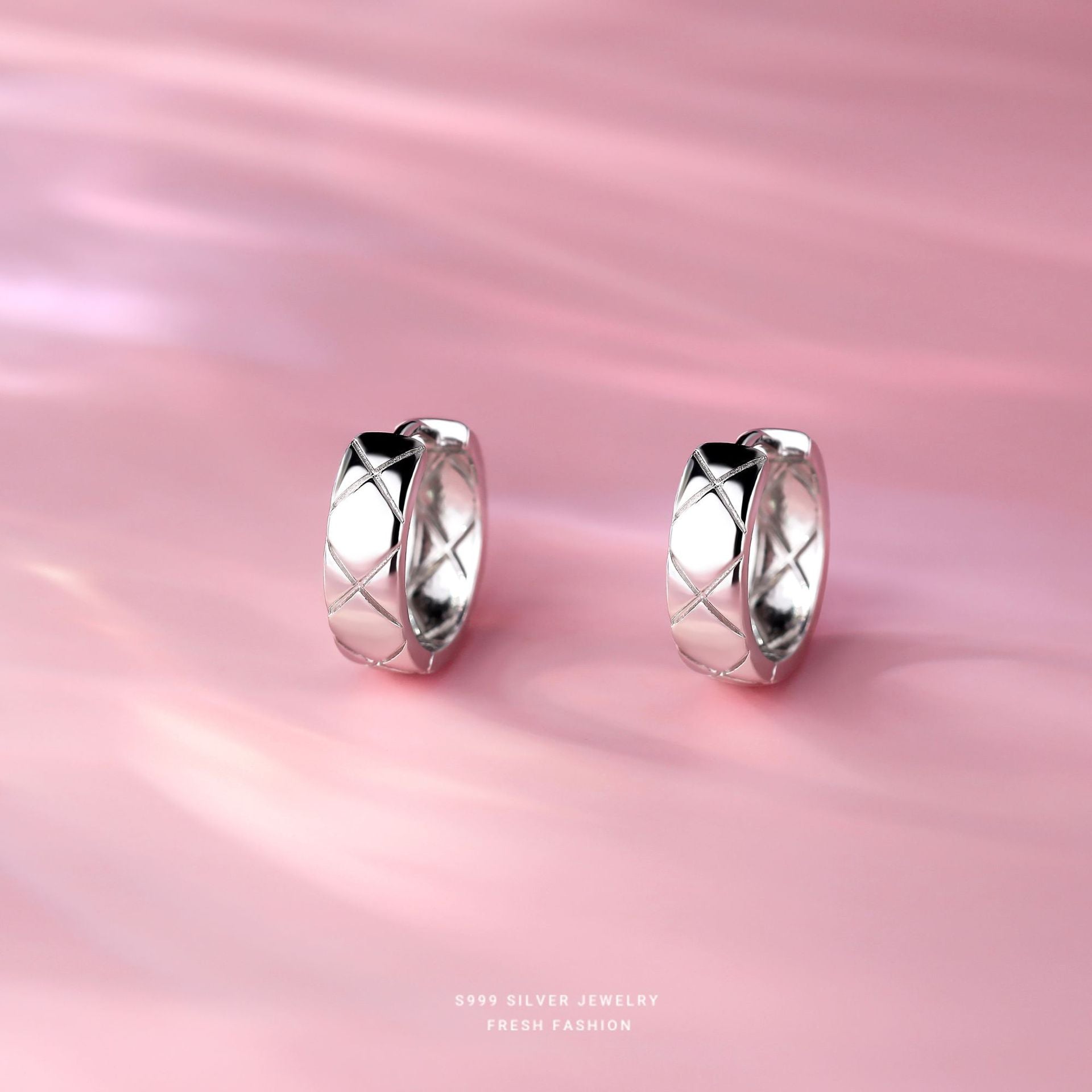 Lingge For Women Simple Style Earrings Made Of S999 Silver In Silver Color, Featuring Elegant Stud Design