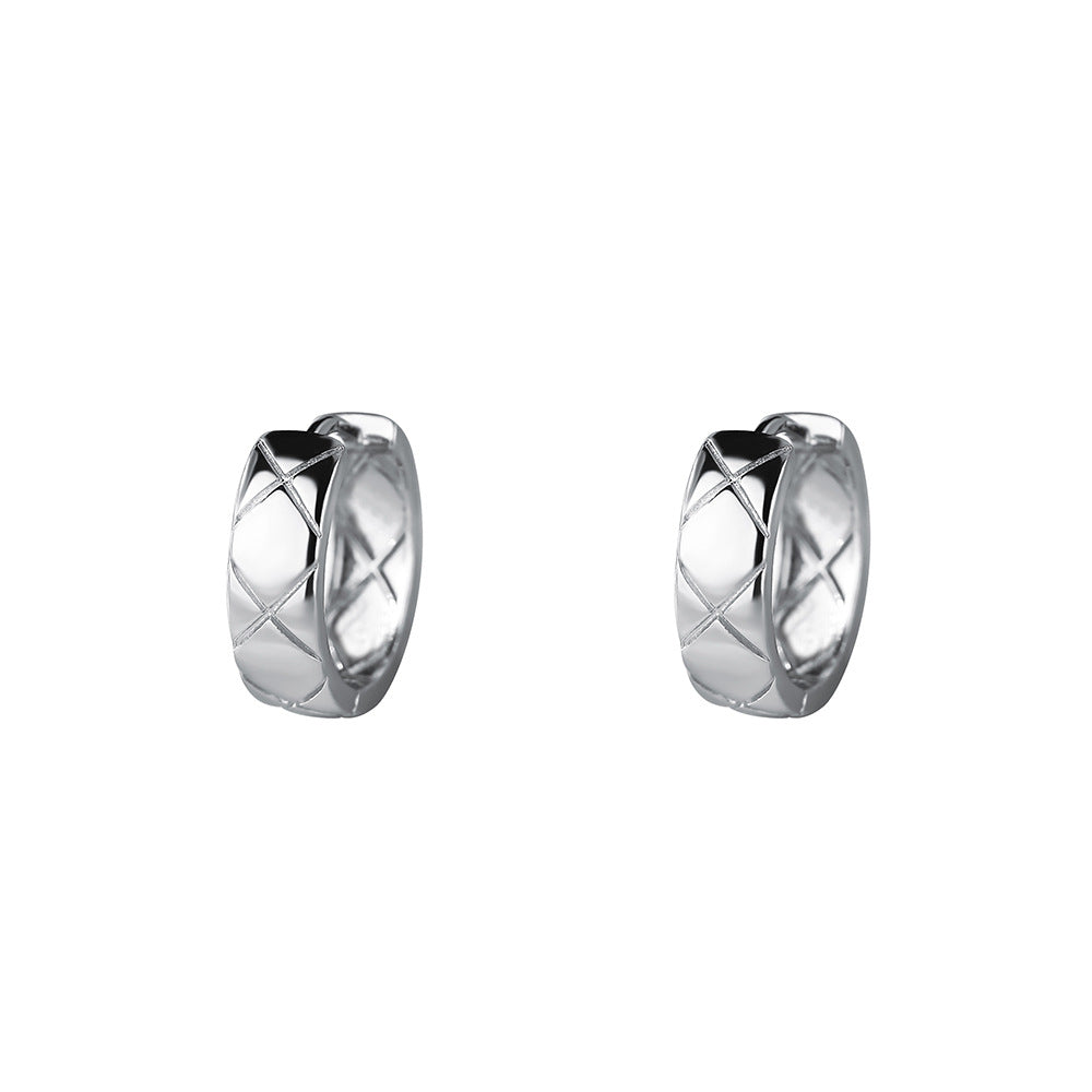 Lingge For Women Simple Style Earrings Made Of S999 Silver In Silver Color, Featuring Elegant Stud Design
