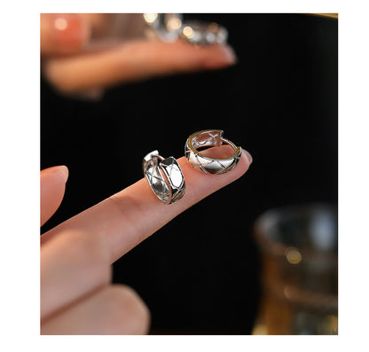 Lingge For Women Simple Style Earrings Made Of S999 Silver In Silver Color, Featuring Elegant Stud Design